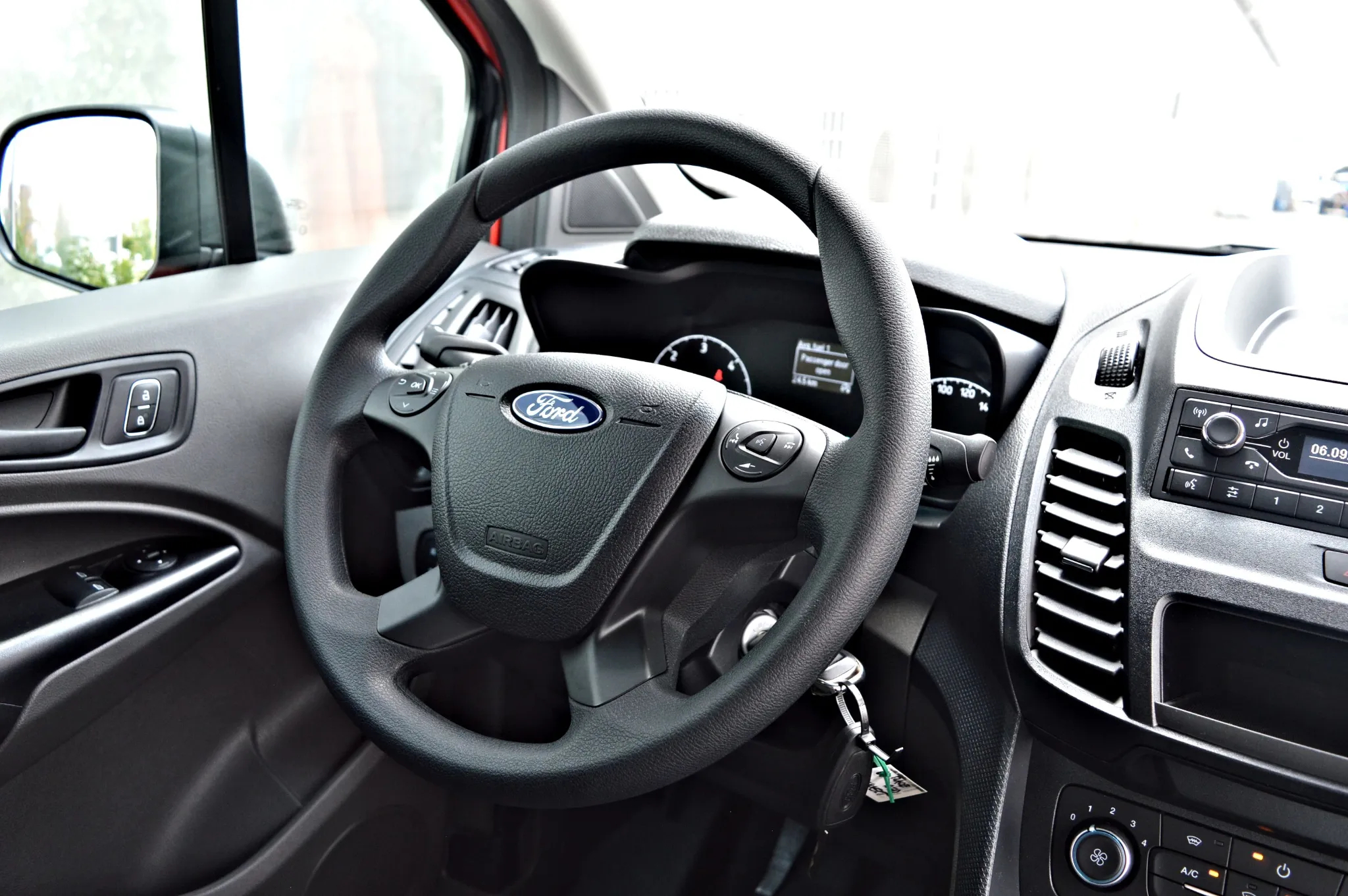 Ford Transit Connect - 17