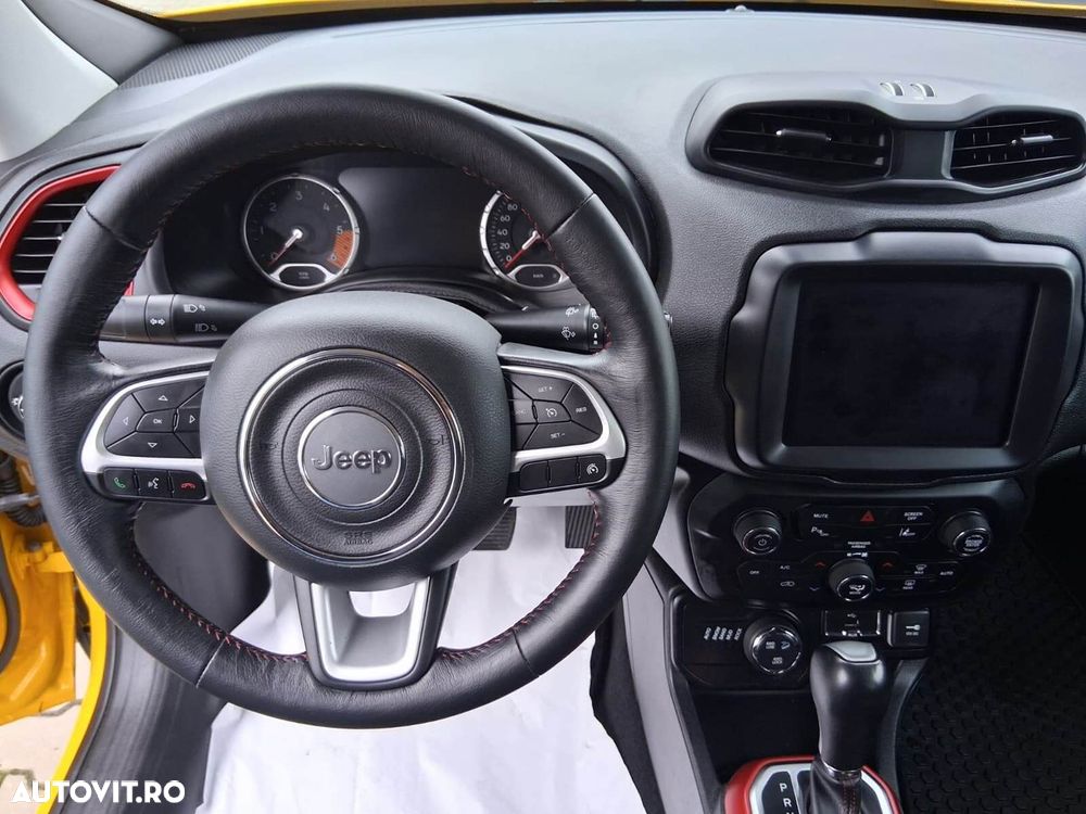 Jeep Renegade 2.0 M-Jet 4x4 Low AT9 Trailhawk - 12