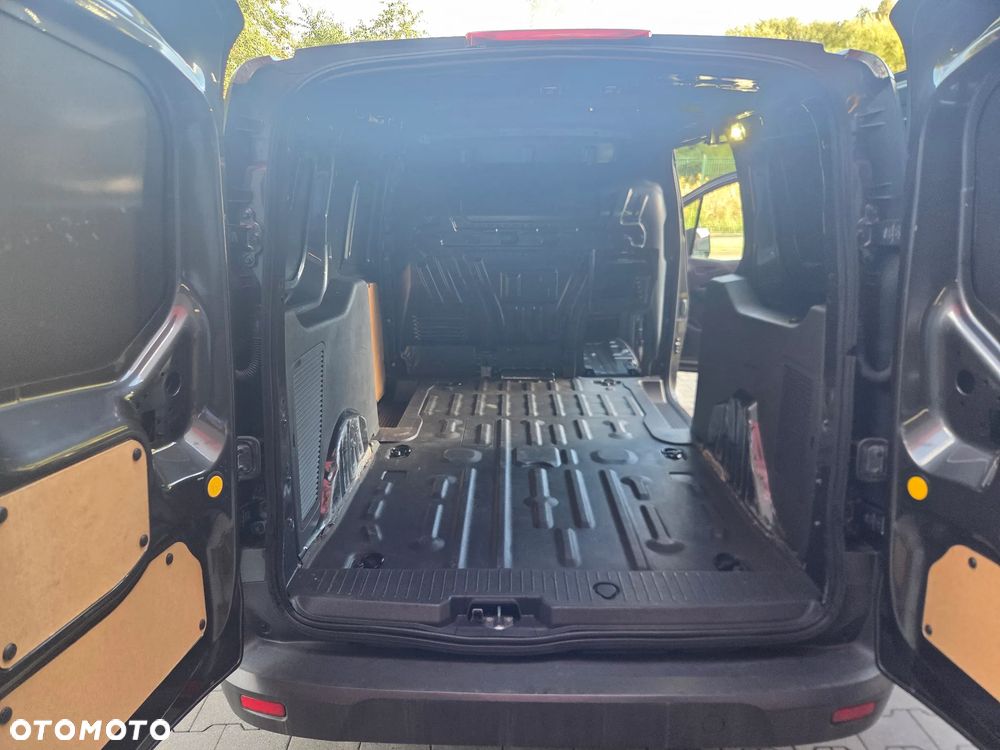 Ford Transit Connect - 21