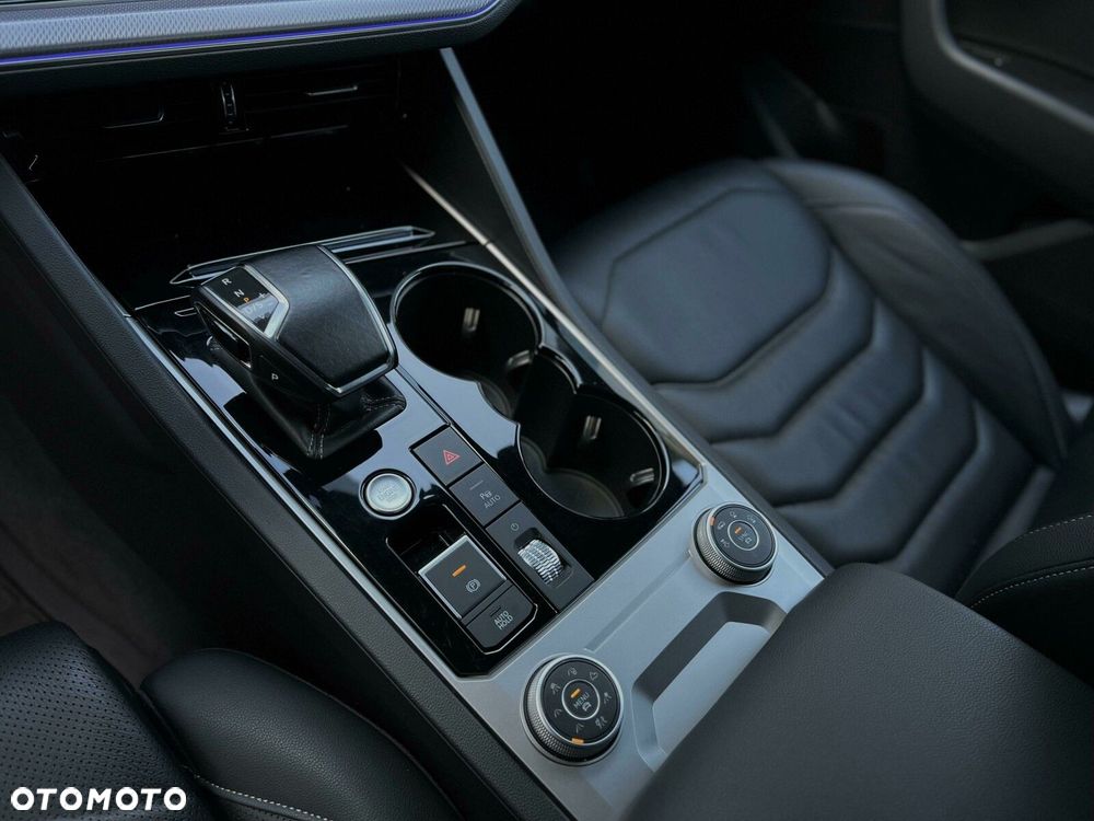 Volkswagen Touareg 3.0 V6 TDI SCR 4Mot R-Line - 13