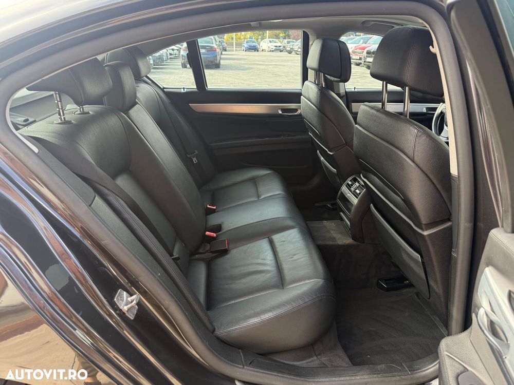 BMW Seria 7 - 10