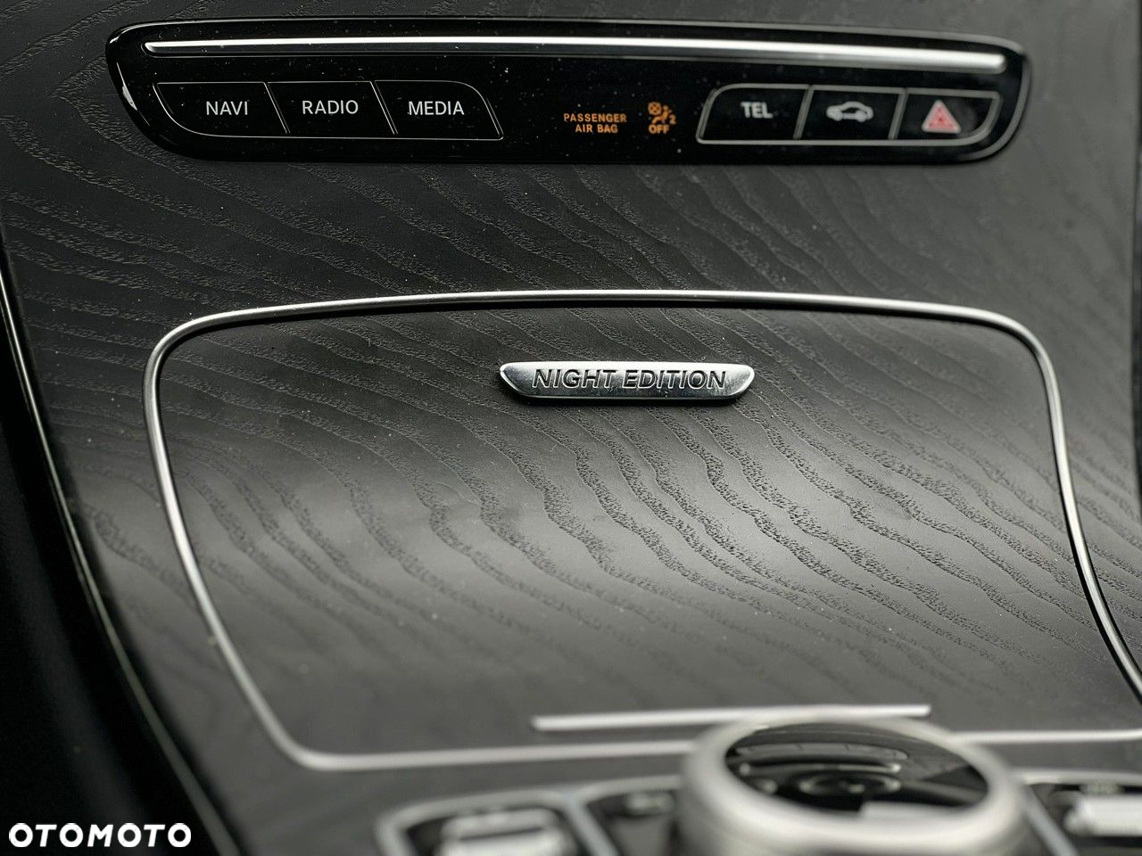 Mercedes-Benz Klasa C 300 T 9G-TRONIC Night Edition - 19