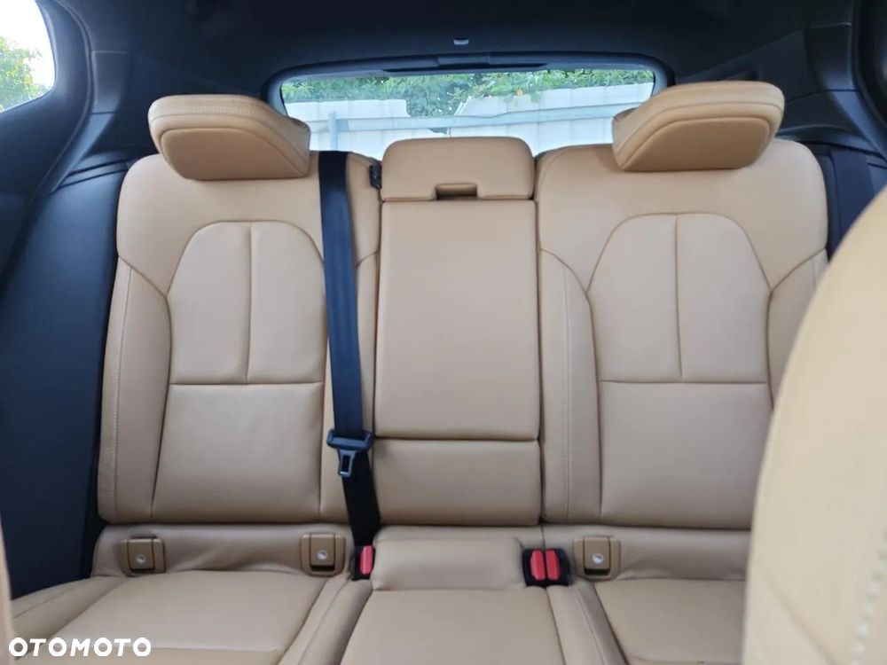 Volvo XC 40 T5 AWD Momentum - 9