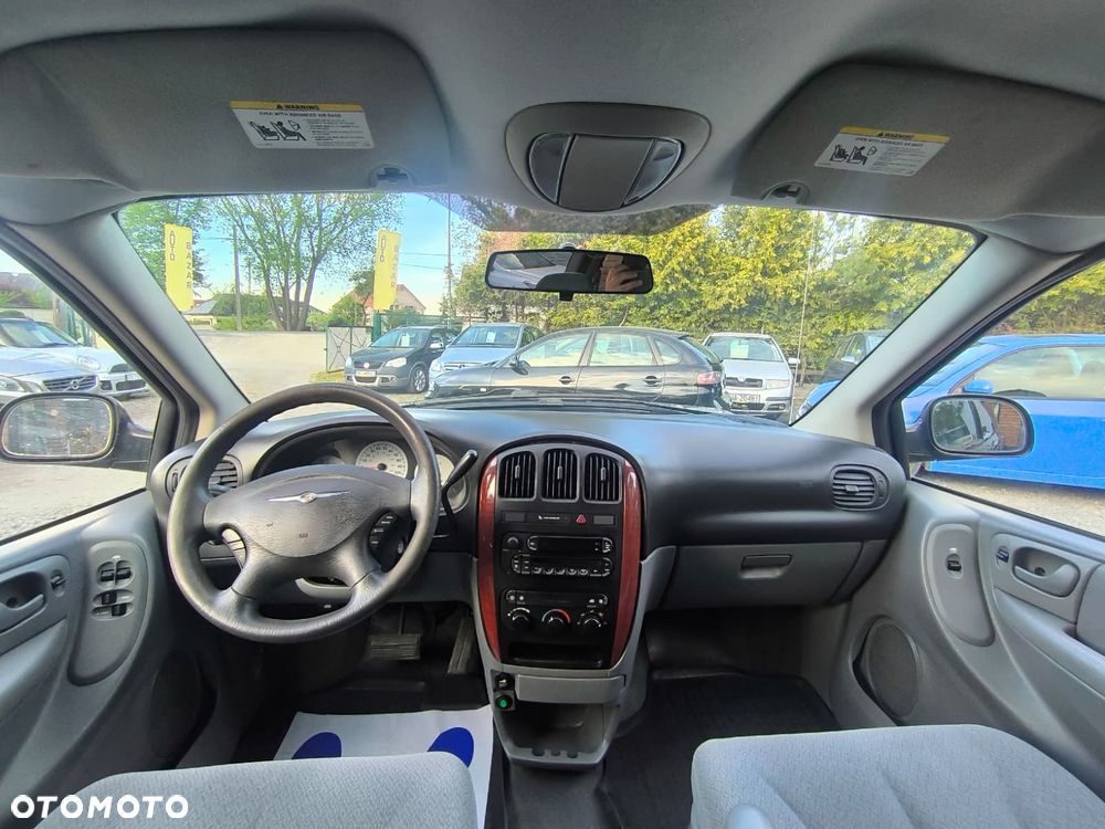 Chrysler Town & Country 3.3 LX - 2