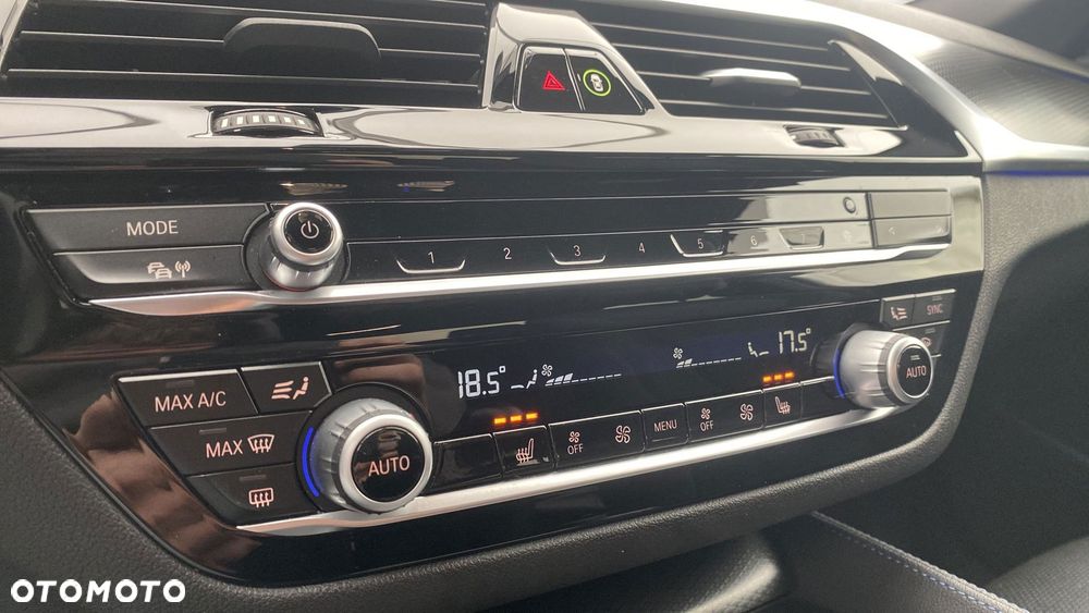 BMW Seria 5 540d xDrive mHEV M Sport sport - 23