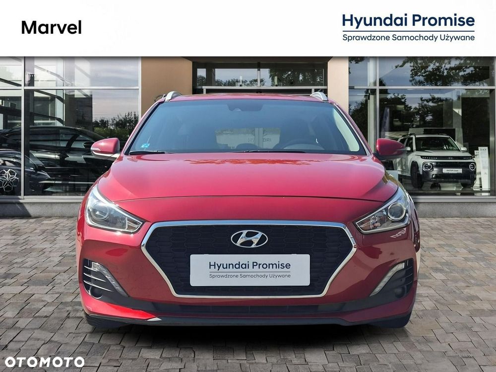 Hyundai i30 1.6 D Classic + - 9