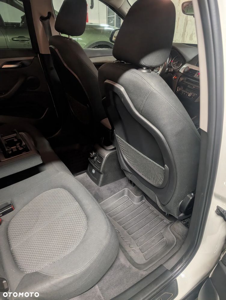 BMW X1 sDrive18i Advantage - 18
