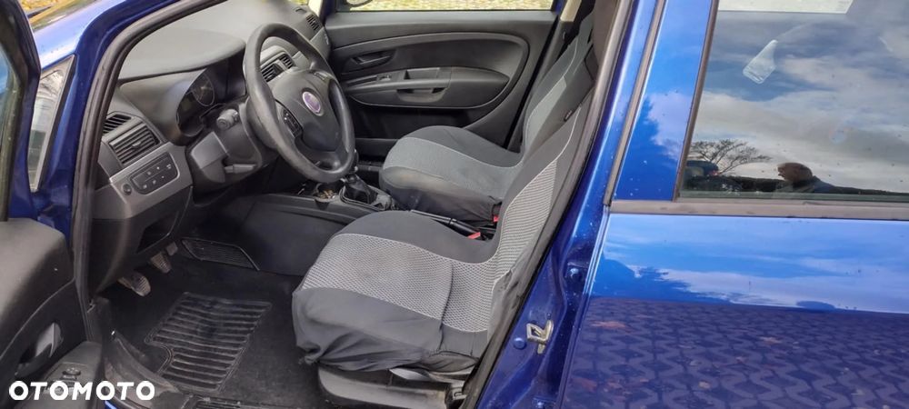 Fiat Grande Punto - 29