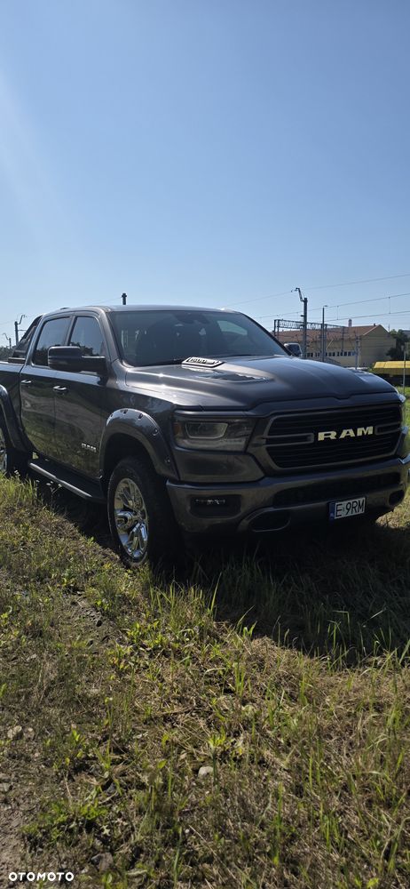 RAM 1500 Crew Cab Shortbed Laramie - 2