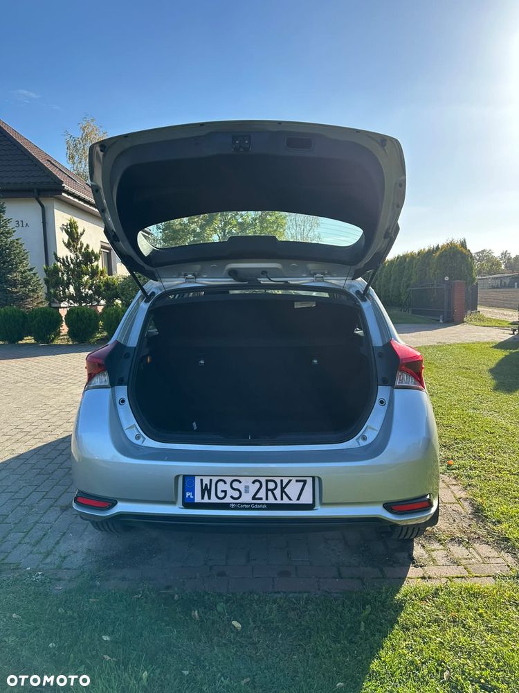 Toyota Auris - 14