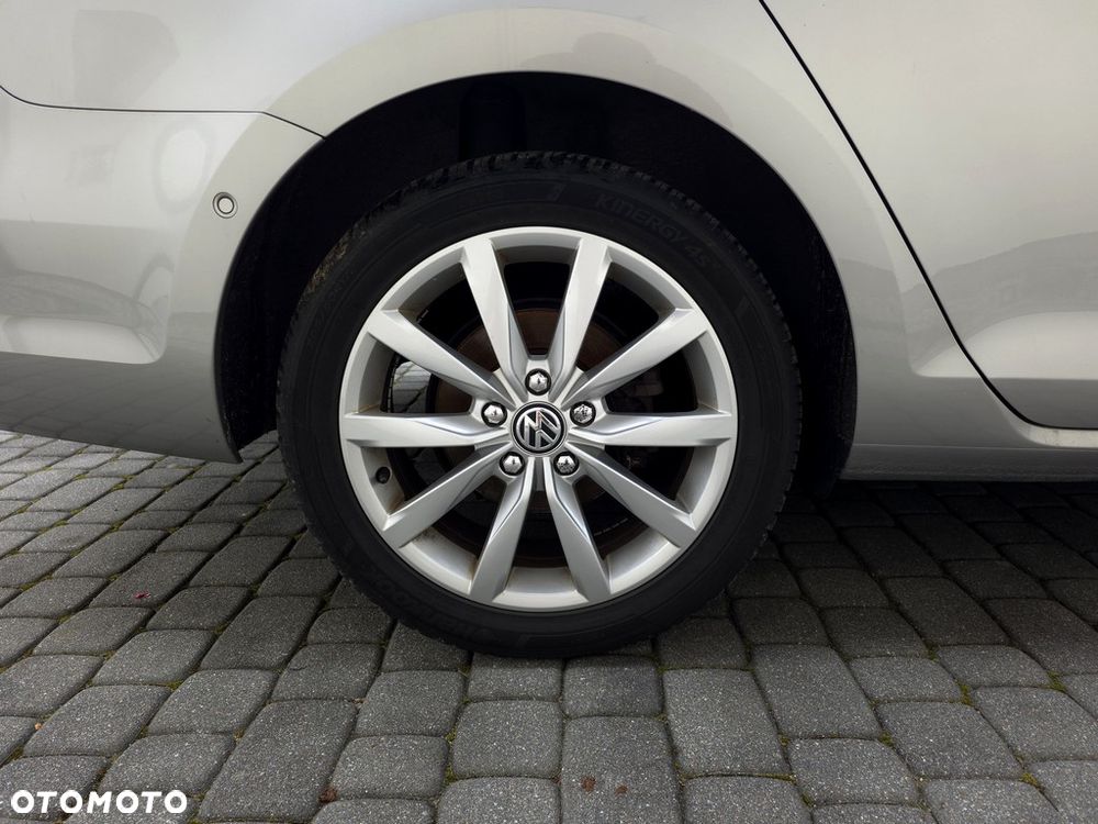 Volkswagen Golf - 26