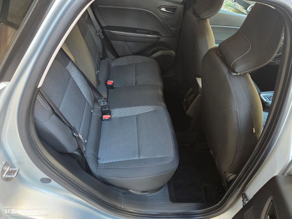 Renault Captur 1.6 E-Tech Full Hybrid Evolution - 21