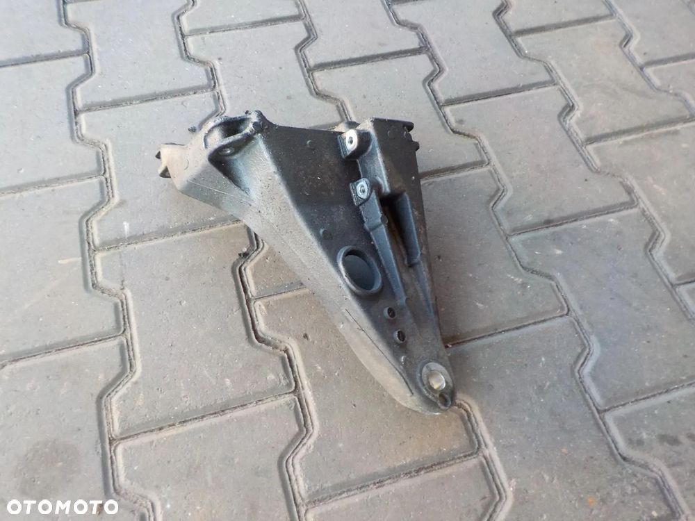 VW T5 1.9 TDI ŁAPA UCHWYT SILNIKA 7H0199370A - 3
