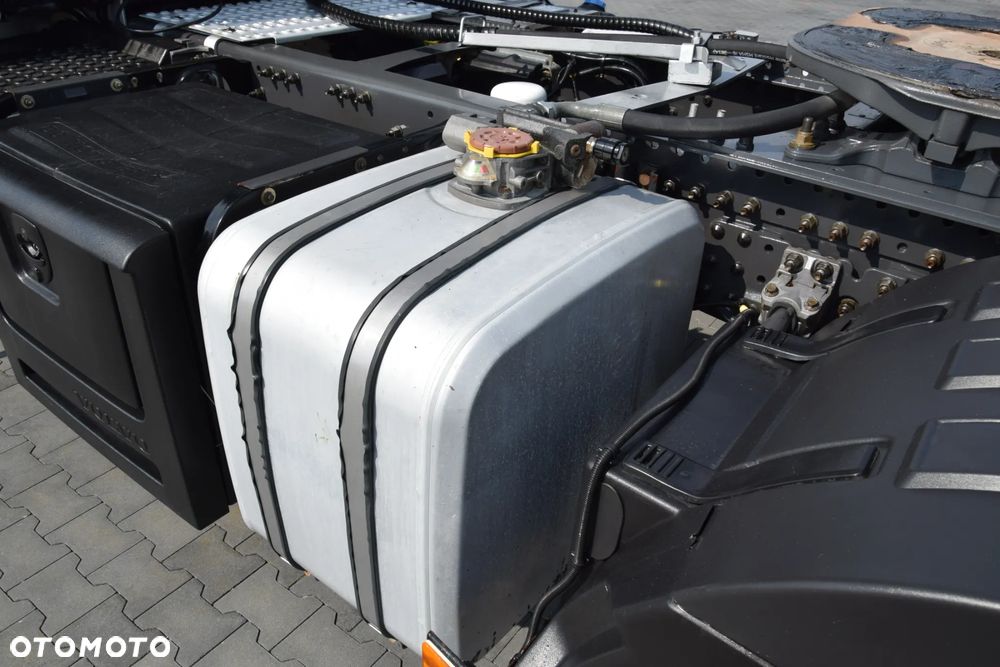 Volvo FH500 / NISKA KABINA / HYDRAULIKA / EURO 6 / ACC / LEDY / ALUFELGI / SERWISOWANY / SPROWADZONY - 19