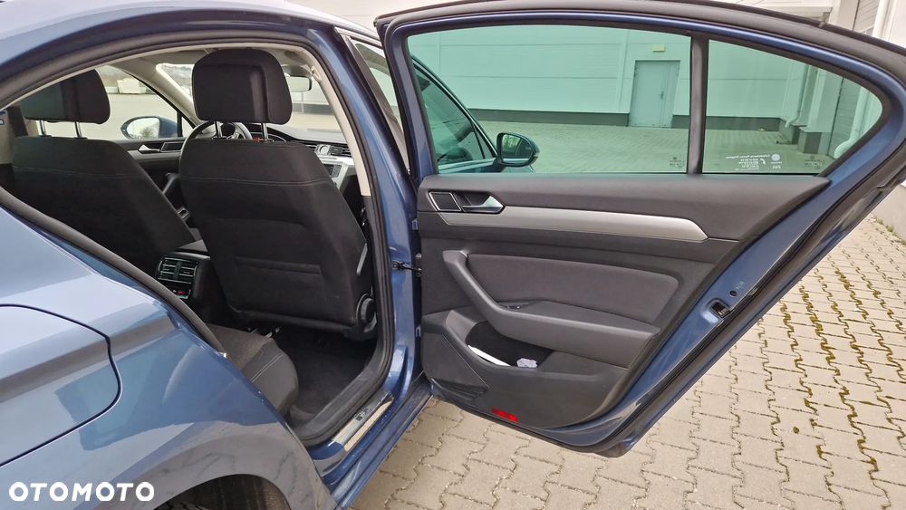 Volkswagen Passat 1.8 TSI BMT Comfortline - 11