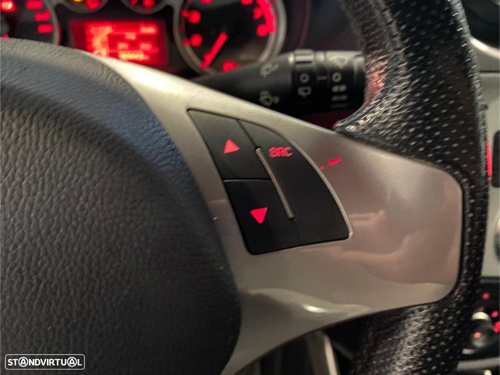 Alfa Romeo MiTo 1.4 MultiAir Distinctive - 23