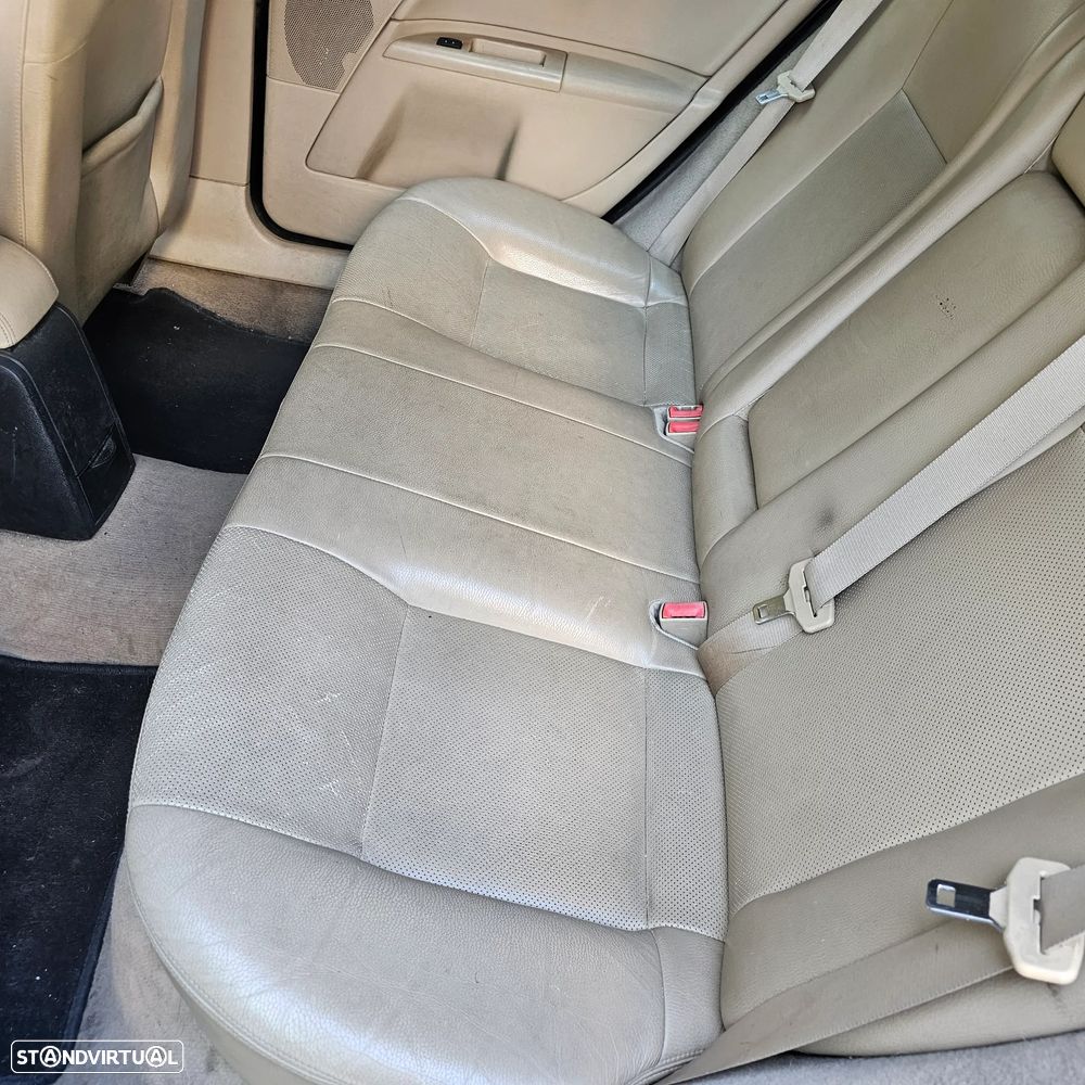 Ford Mondeo SW 2.0 TDCi Ghia - 13