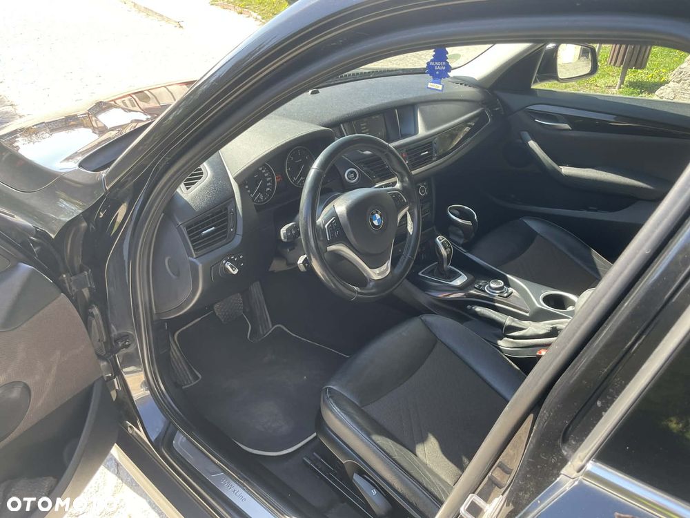 BMW X1 sDrive18d xLine - 14