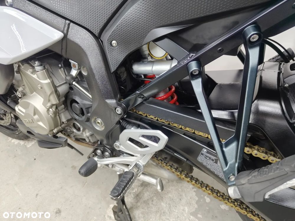 BMW XR - 24