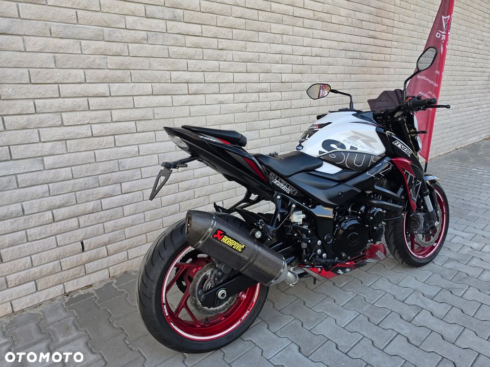 Suzuki GSX - 10