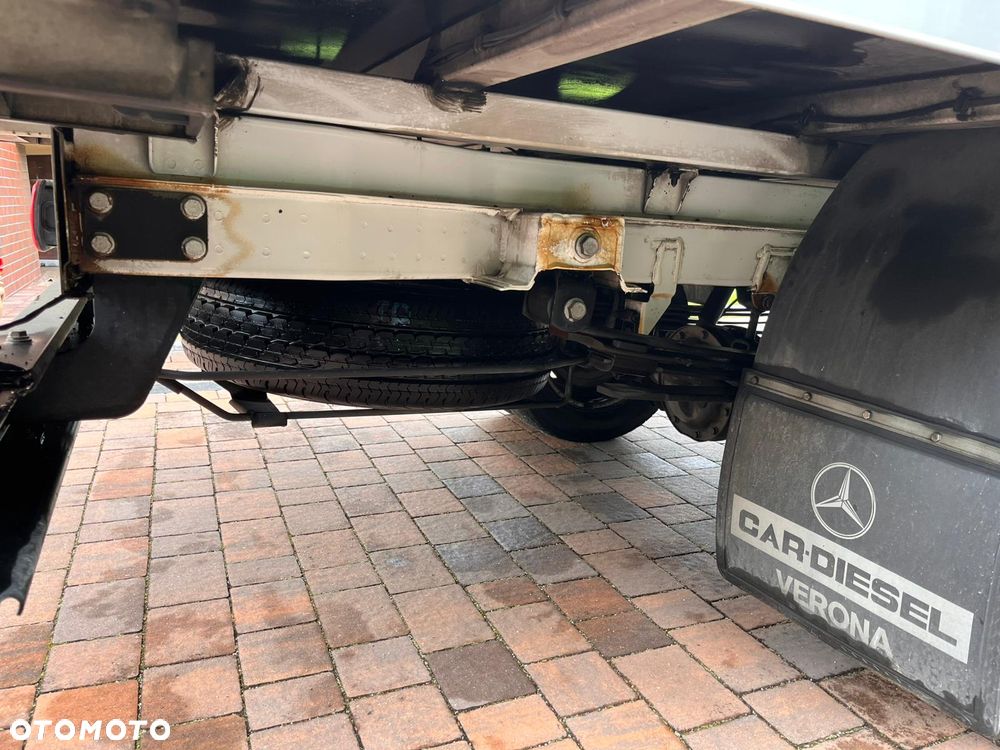 Mercedes-Benz Sprinter - 10