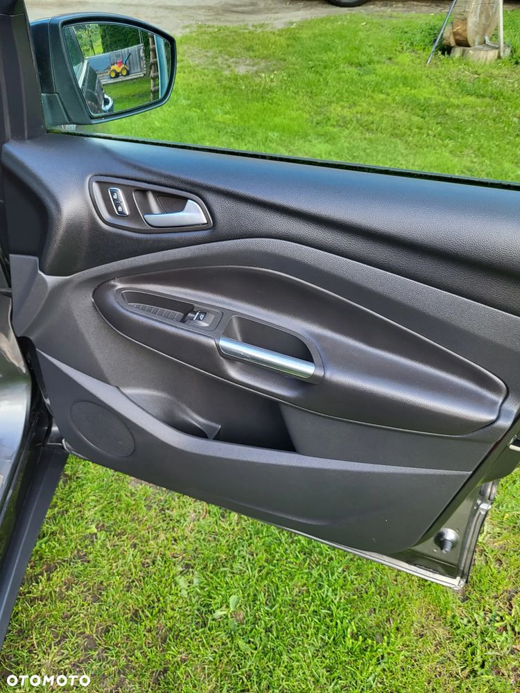 Ford Kuga 2.0 TDCi 2x4 Individual - 14
