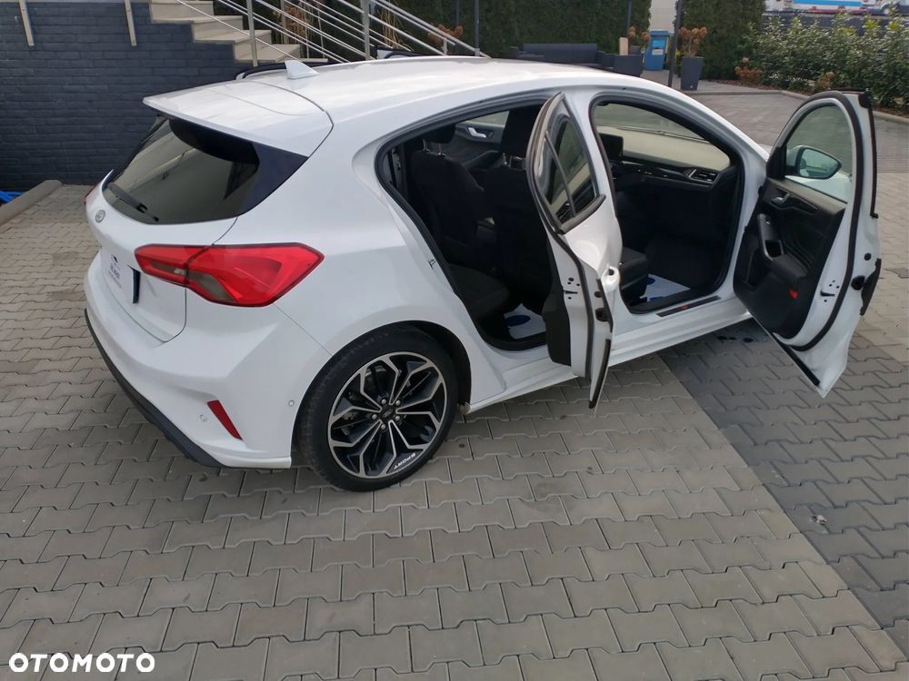 Ford Focus 1.0 EcoBoost Hybrid ST-LINE DESIGN - 20