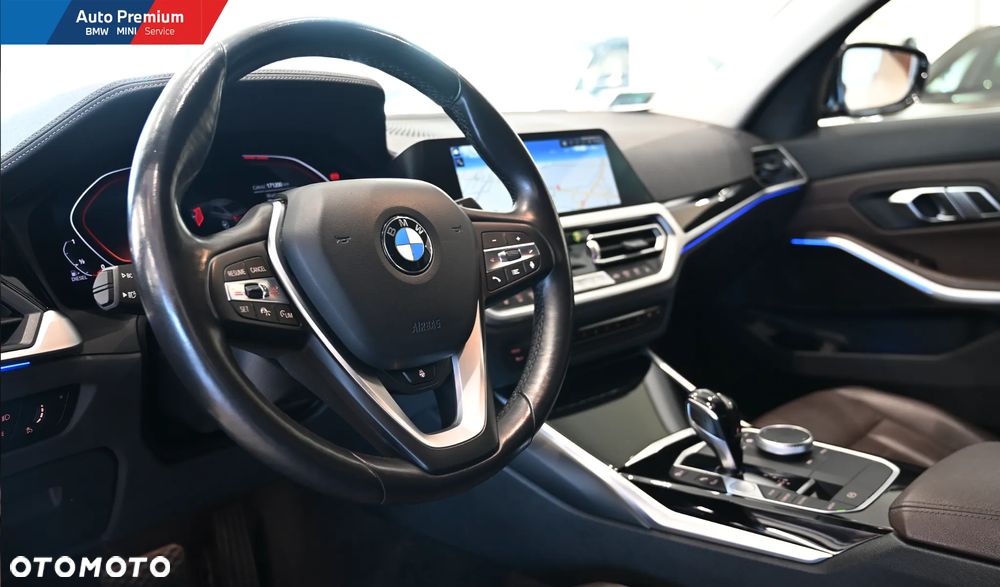 BMW Seria 3 320d xDrive Luxury Line - 15