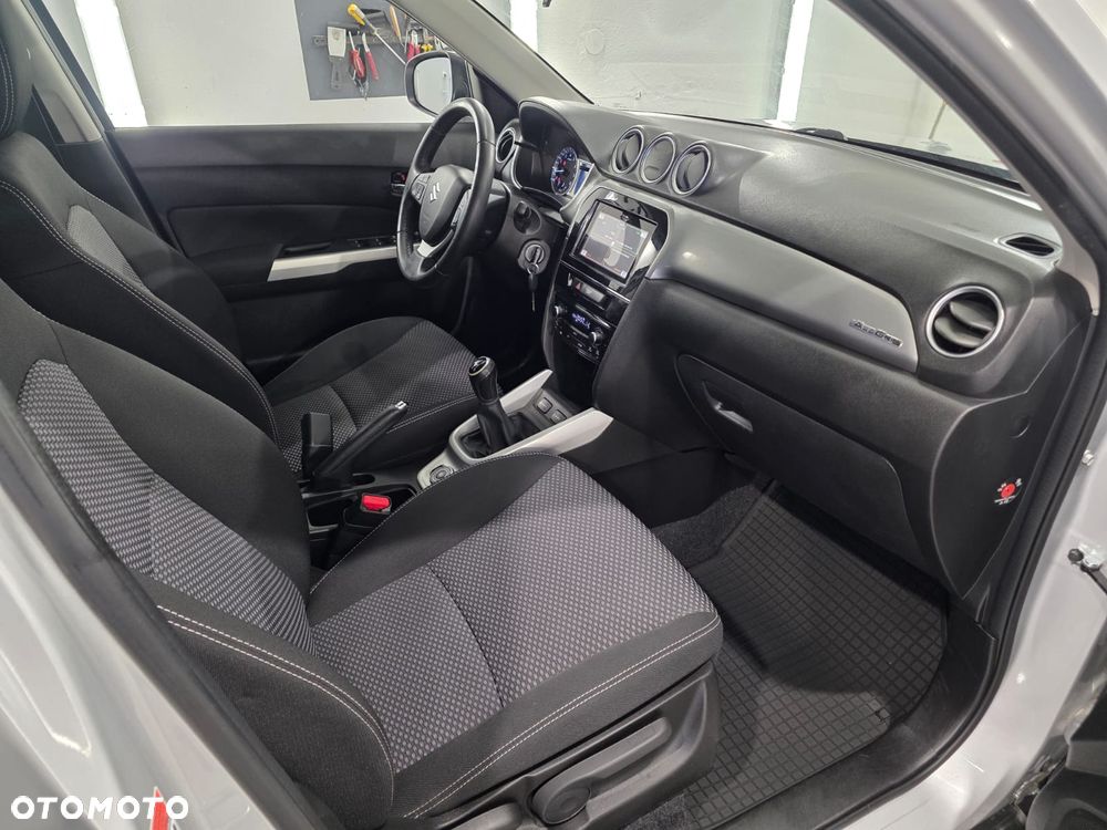 Suzuki Vitara 1.6 (4x4) Allgrip Comfort+ - 40