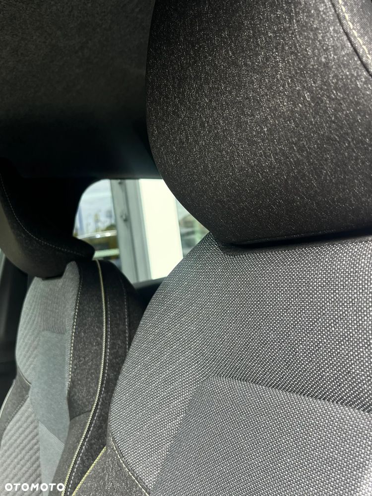 Renault Captur Mild Hybrid 140 EDC TECHNO - 9