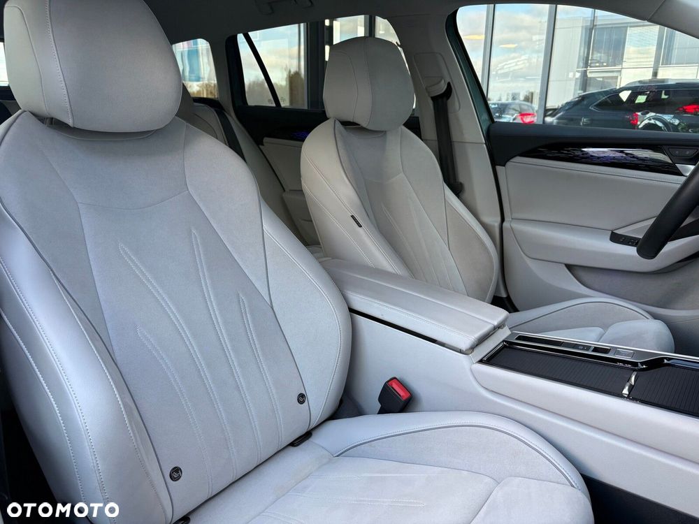 Volkswagen Passat Variant - 18