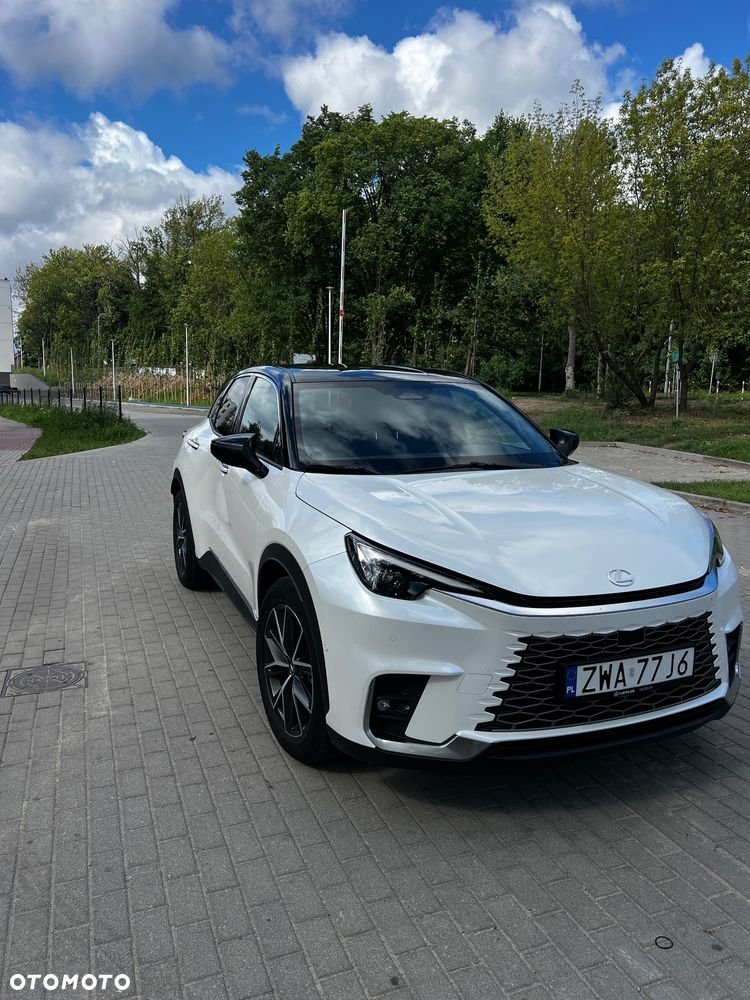 Lexus LBX 1.5 Hybrid Cool - 2