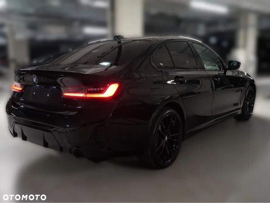 BMW Seria 3 330i xDrive M Sport sport - 3