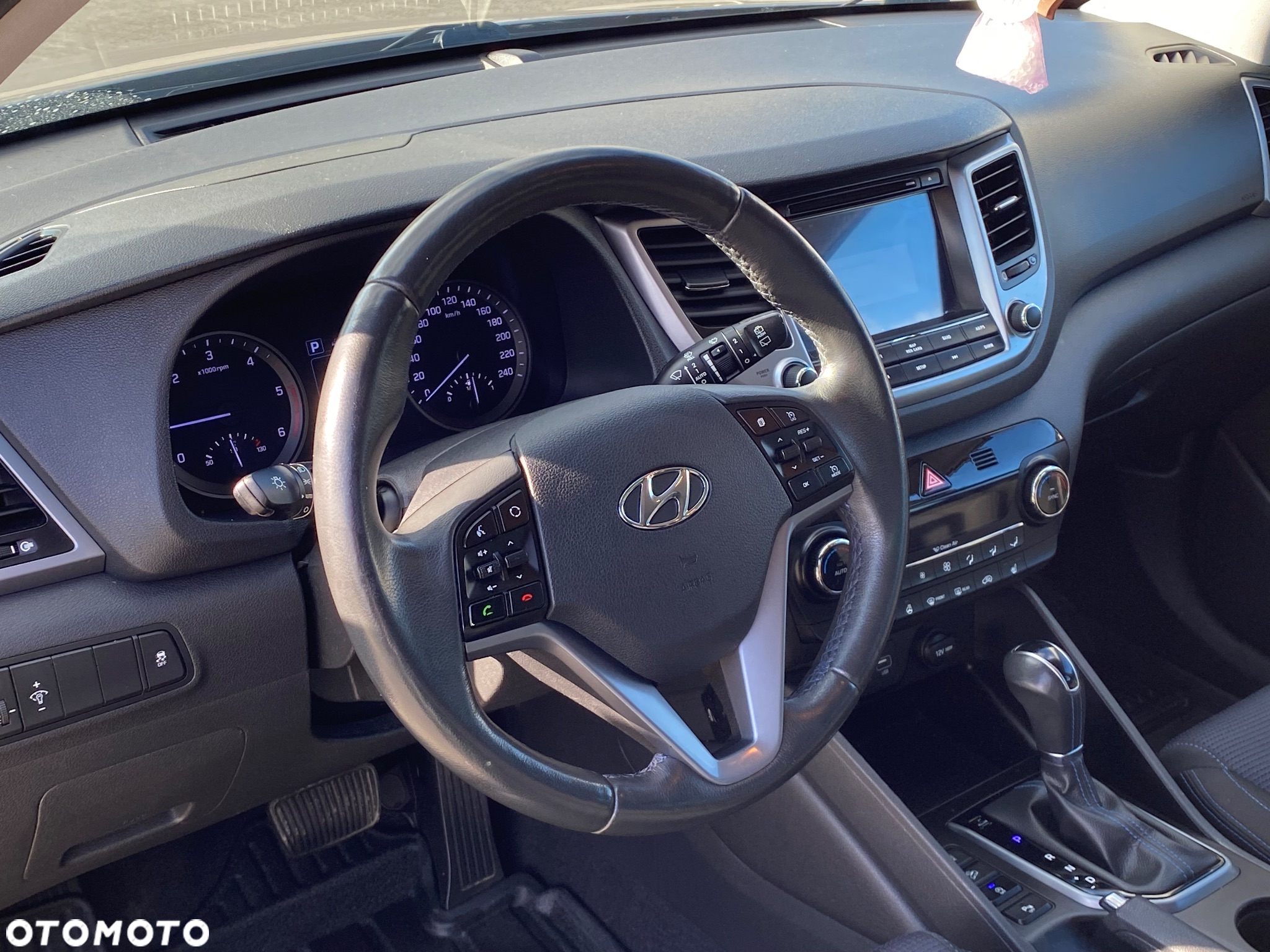 Hyundai Tucson 1.7 CRDI BlueDrive Comfort 2WD DCT - 10