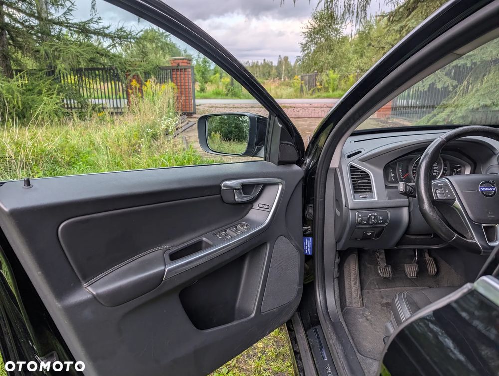 Volvo XC 60 D4 Momentum - 21