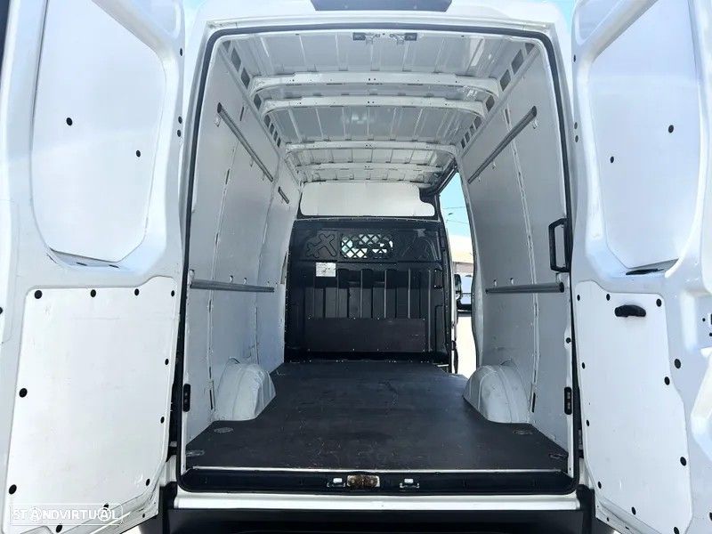 Iveco Daily Outro - 25