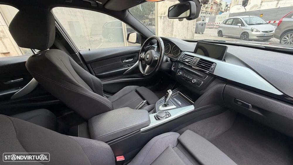 BMW 320 d Auto Line Sport - 17