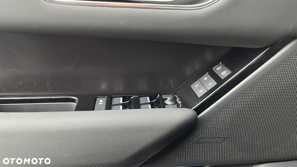 Land Rover Range Rover Velar - 12