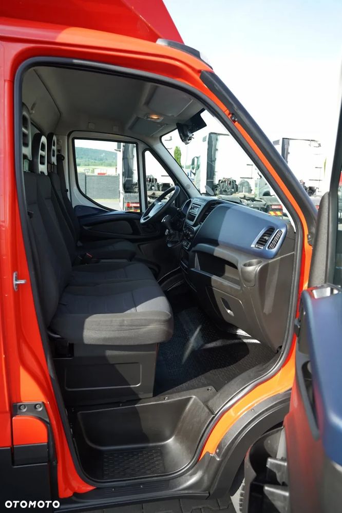 Iveco DAILY 35-140 / KONTENER 4,3 M / WINDA / HI -MATIC / BLIŹNIAK - 34