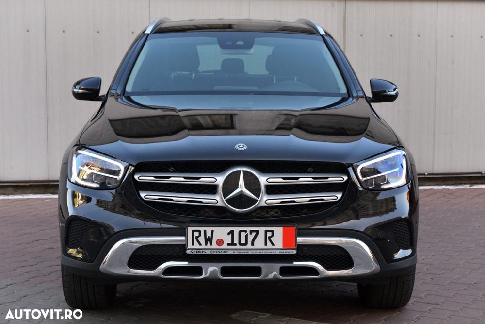 Mercedes-Benz GLC 300 e 4Matic 9G-TRONIC AMG Line - 11