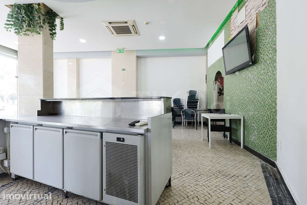 VENDE-SE IMÓVEL COMERCIAL TOTALMENTE EQUIPADO – BAIXA DA BANHEIRA - Grande imagem: 4/27
