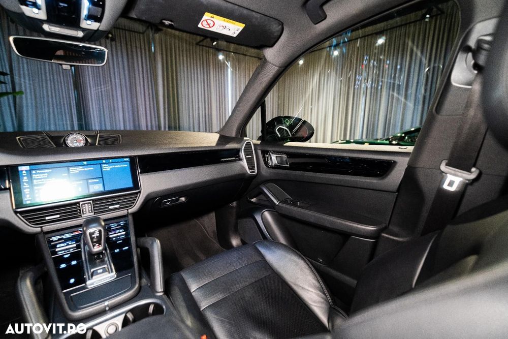 Porsche Cayenne Standard - 39