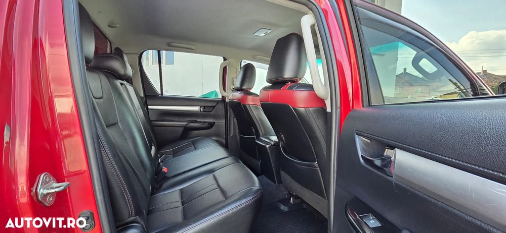 Toyota Hilux 4x4 Double Cab A/T Invincible - 14