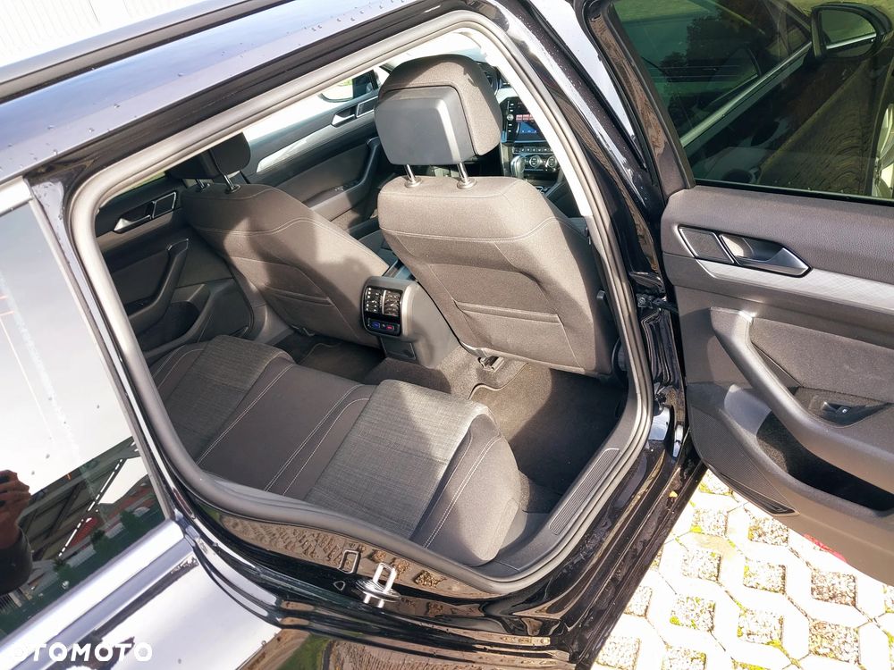 Volkswagen Passat 2.0 TDI SCR DSG Business - 10