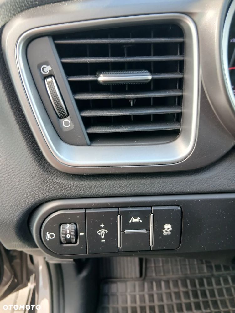 Kia Ceed 1.4 M - 10