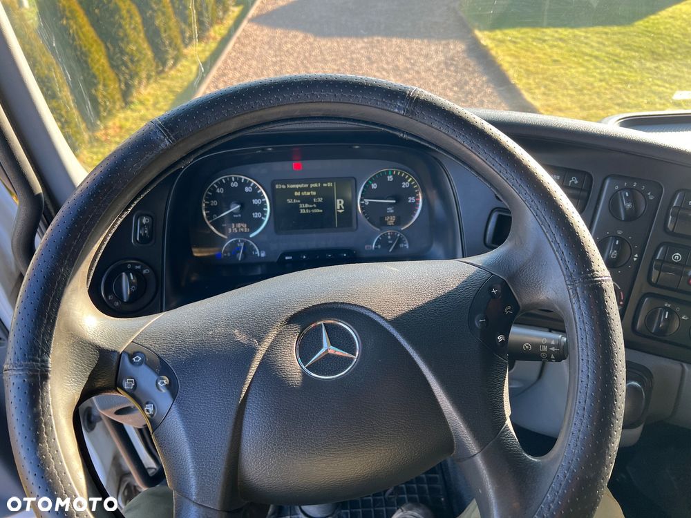Mercedes-Benz Actros - 8