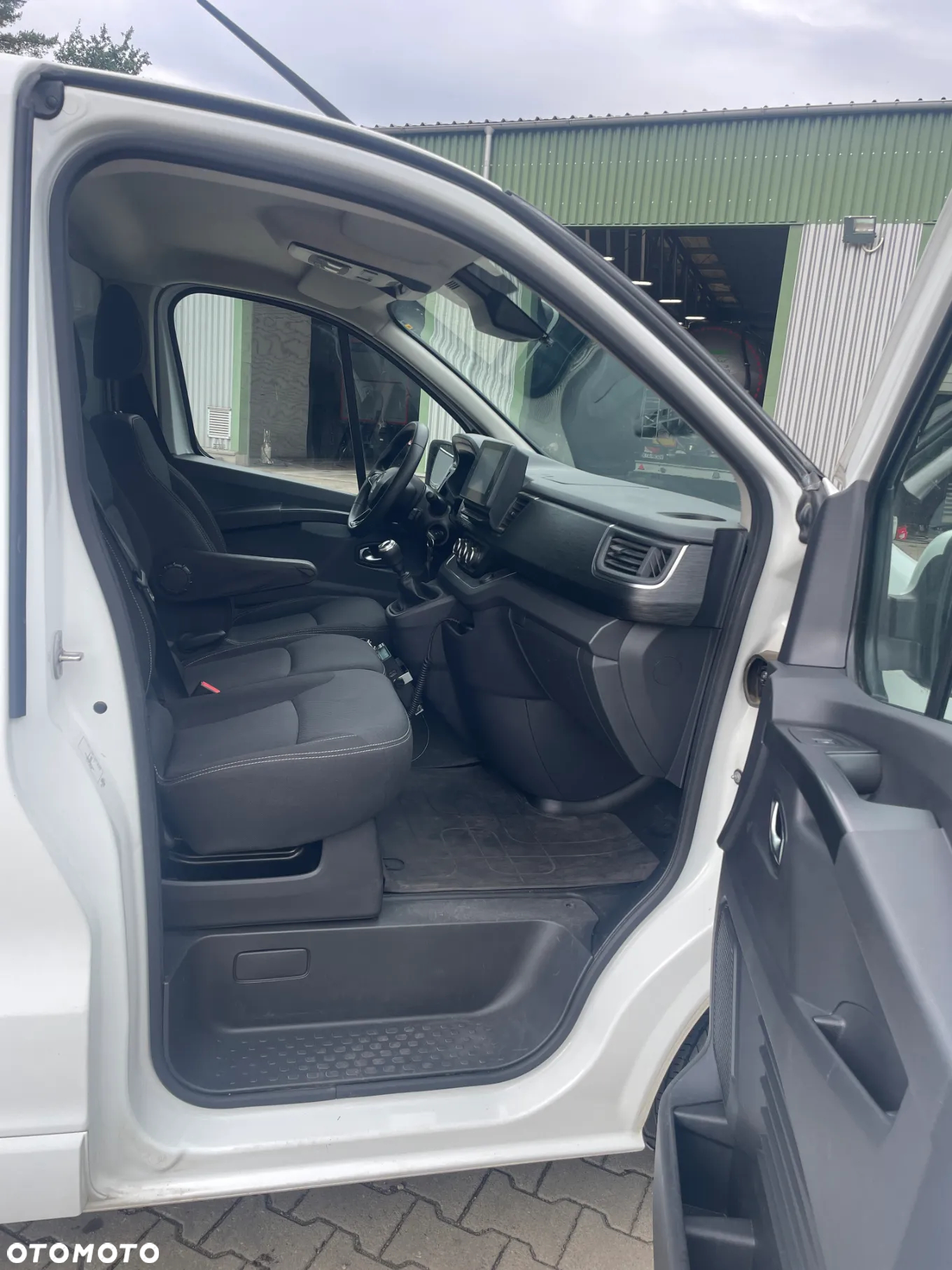 Renault Trafic - 10