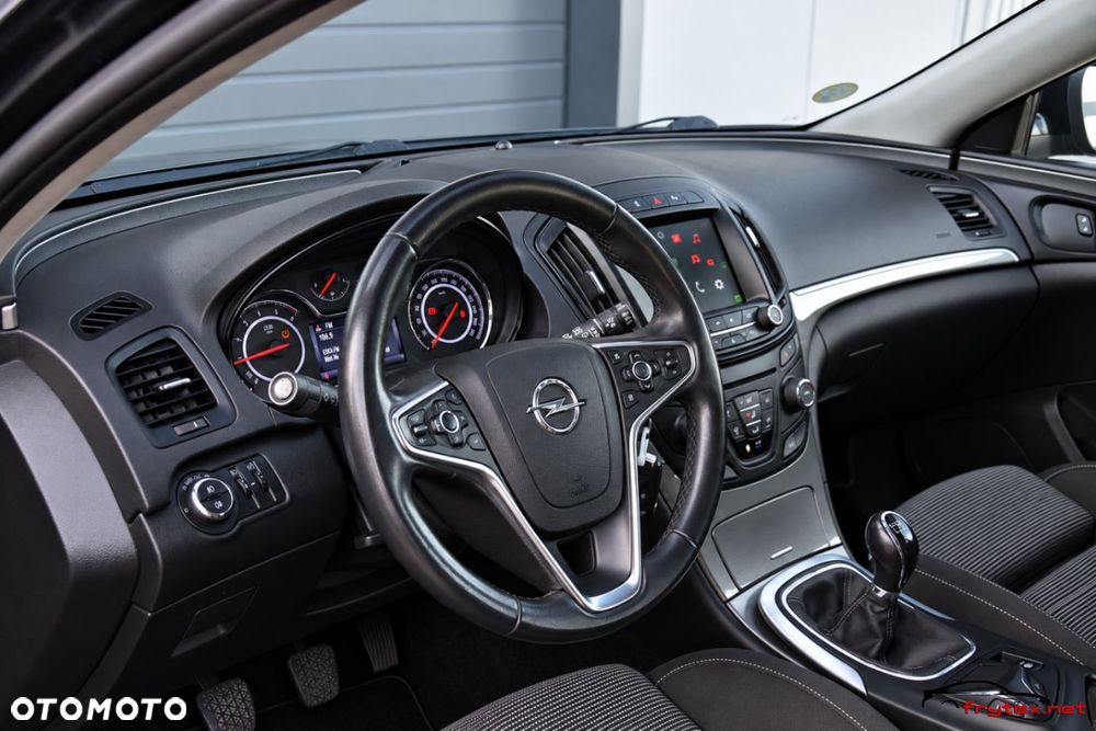 Opel Insignia - 18