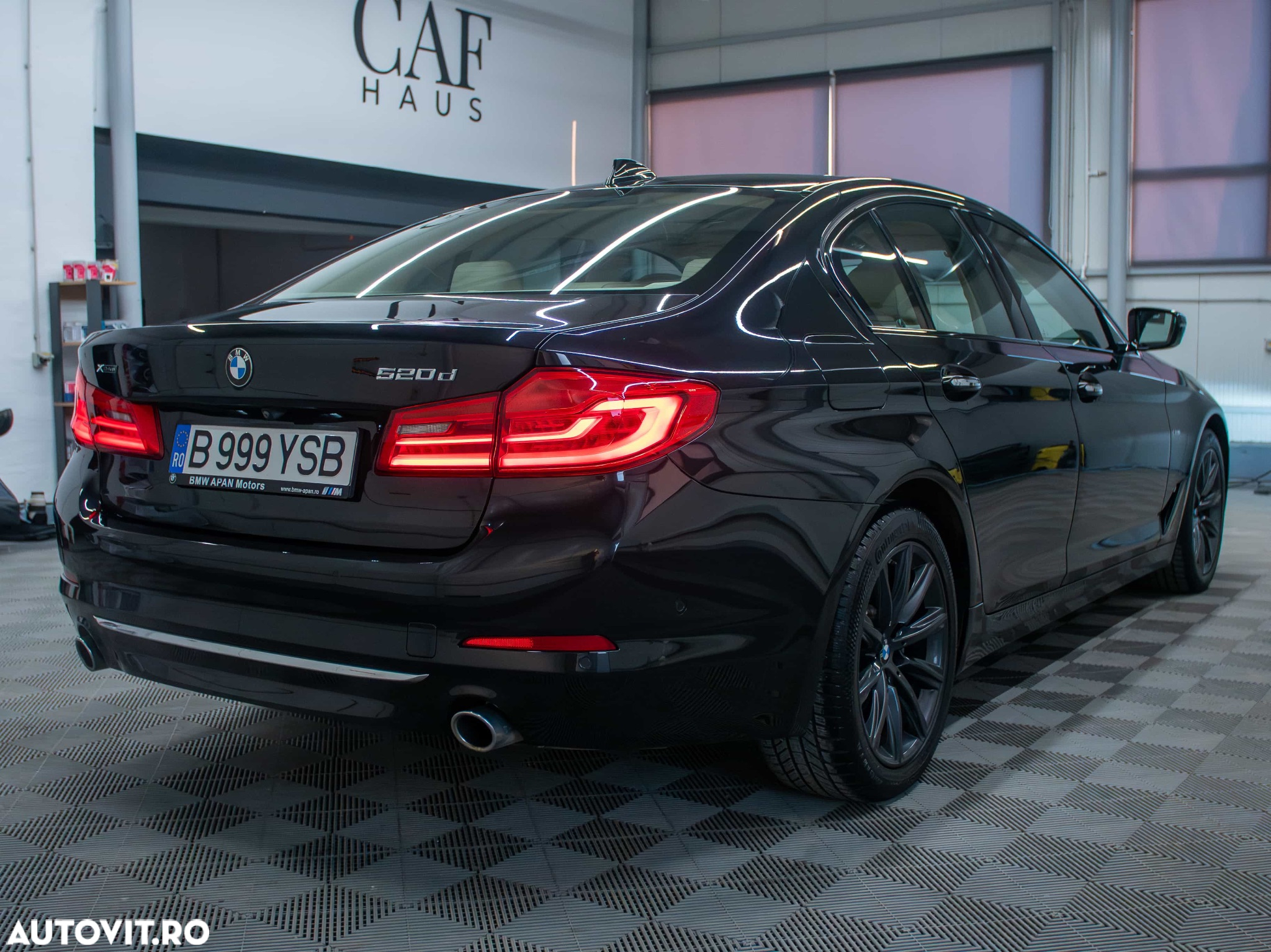 BMW Seria 5 520d xDrive AT - 3