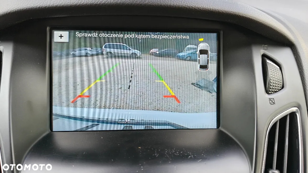 Ford Focus Turnier 1.0 EcoBoost Start-Stopp-System TITANIUM - 18